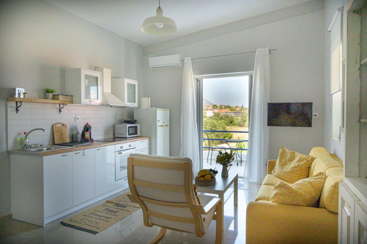 Sgs Luxury Apartments Ксилокастрон Екстериор снимка